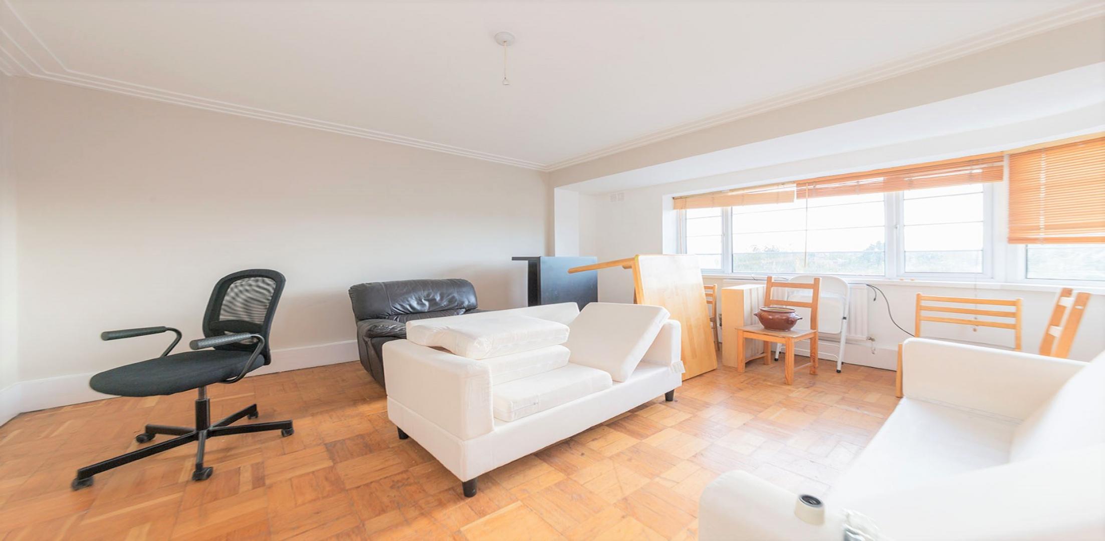			RECENTLY REDECORATED , 2 Bedroom, 1 bath, 1 reception Flat			 Oman Avenue, WILLESDEN GREEN